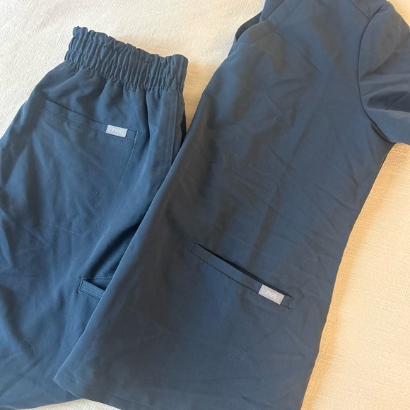 Figs | Catarina Scrubs - Picture 3 of 7